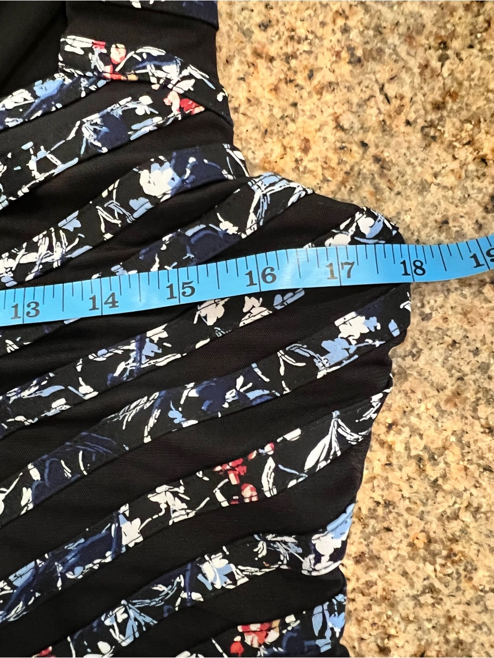 White House Black Market Sleeveless Mesh Floral Illusion Top – Size Medium – EUC - Picture 5 of 9